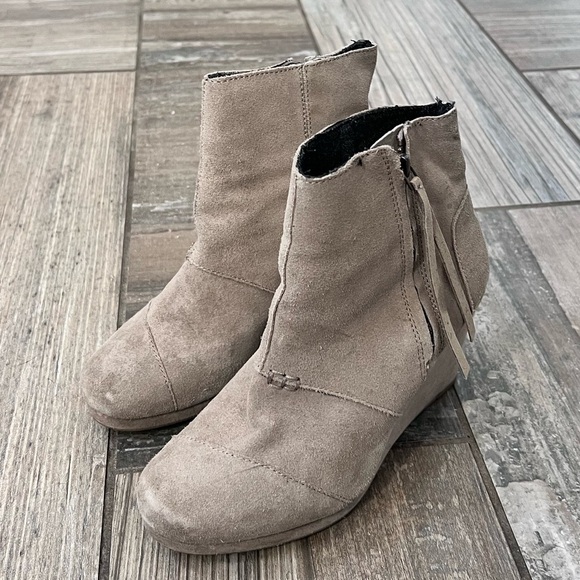 Toms wedge booties size 6.5 - Picture 1 of 9
